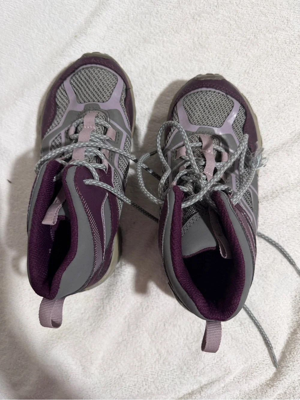 Merrell sturdy lace